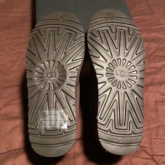 PERFECT FOR CHRISTMAS GIFT!   Men’s Laced Boots by UGG Brand.  NWOT! main image 16
